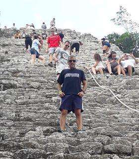 "Bevo e scatto per la Samp": piramide Maya blucerchiata