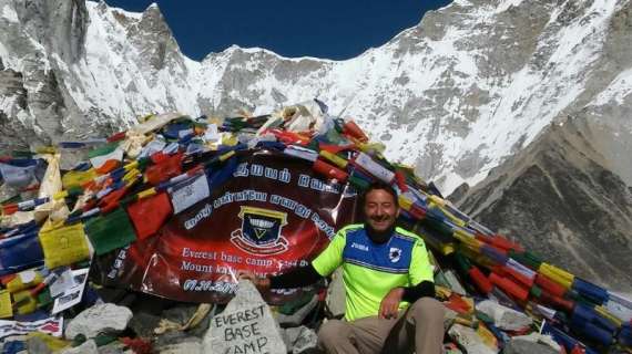 "Bevo e scatto per la Samp": Stefano colora l'Everest di blucerchiato