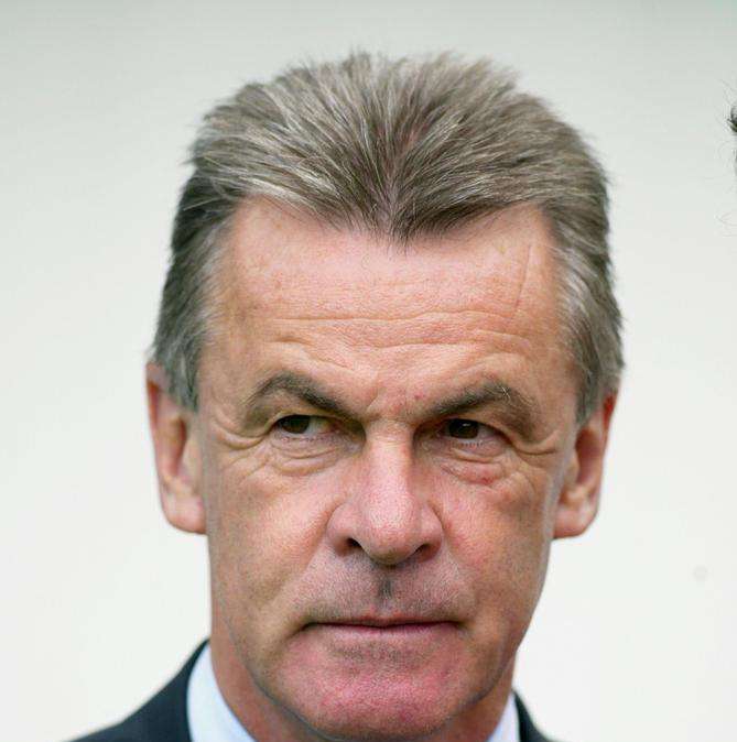 CT Svizzera Hitzfeld su Jonathan Rossini: "Ci sono tanti centrali, ma lo seguo"
