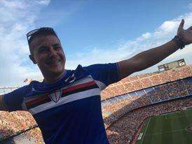 "Bevo e scatto per la Samp": il Camp Nou si tinge di blucerchiato con Matteo!