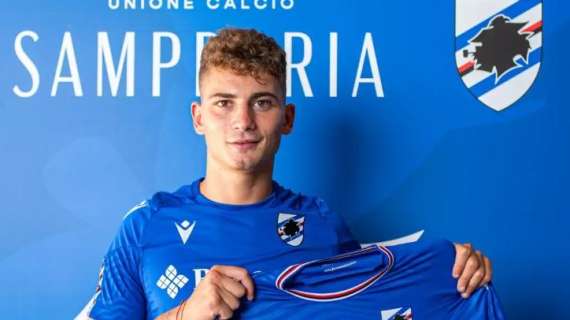 Como-Sampdoria: 28' Esposito anticipato al momento del tiro da Odenthal