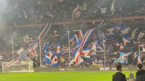 Sampdoria - Spezia, Tarenzi ammira la coreografia della Sud