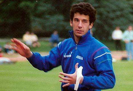 9 maggio 1990, Vialli ragala la Coppa delle Coppe alla Sampdoria