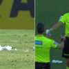 Esplode la bomboletta spray dell'arbitro: il curioso episodio in Lecce-Sassuolo