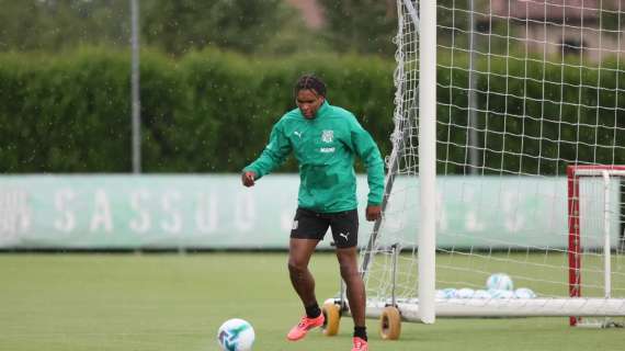 SN - Sassuolo, lavoro di scarico e corsa. Laurienté lavora a parte