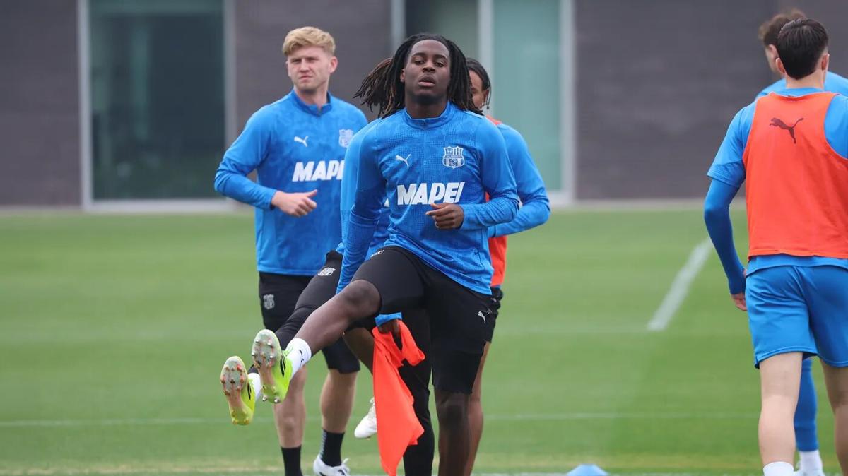 Sassuolo, allenamento verso la Fiorentina: Muric, Bakola e Garcia da valutare