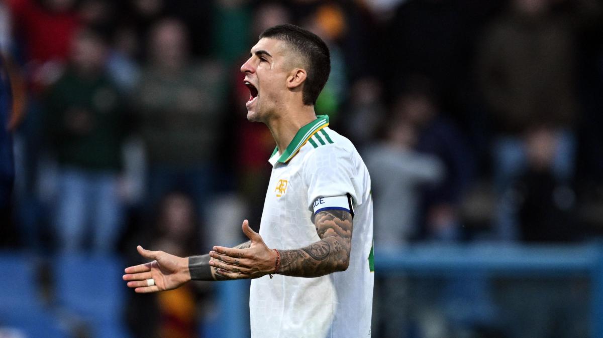 VIDEO - Mancini provoca Pinamonti: il gesto del difensore in Sassuolo-Roma