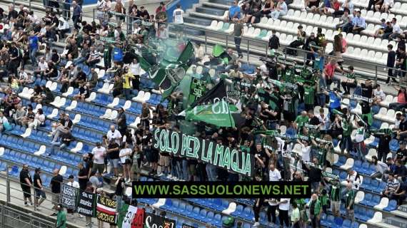 Tifosi del Sassuolo strappano la sciarpa a un tifoso della Reggiana: il comunicato