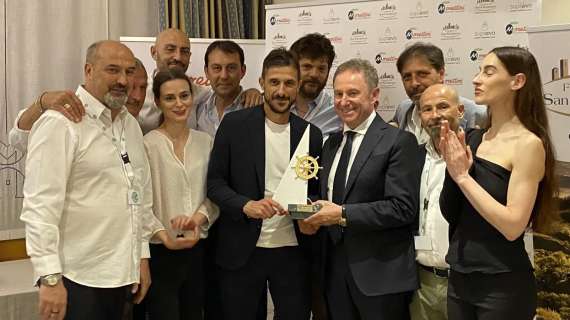 Dionisi del Sassuolo premiato con il Timone d’Oro ad Arezzo: "Grazie al club"