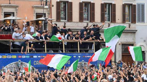 Berardi, Locatelli, Raspadori con l'Italia da Mattarella e da Draghi dopo il trionfo a Euro 2020