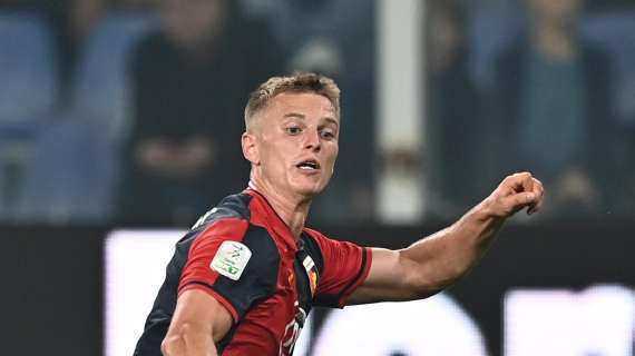 Calciomercato Sassuolo, sfida al Milan per Albert Gudmundsson del Genoa