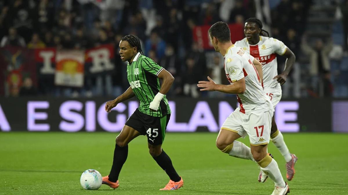 Genoa Sassuolo dove vederla in tv DAZN o Sky: streaming, orario e telecronisti