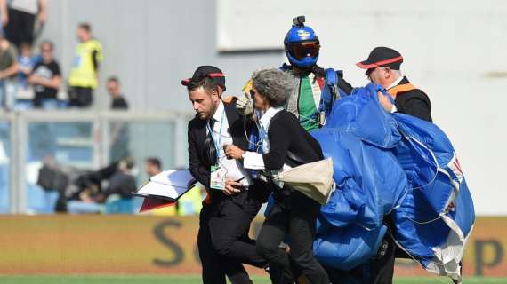 Paracadutista atterrò al Mapei Stadium in Sassuolo-Inter: arriva il provvedimento