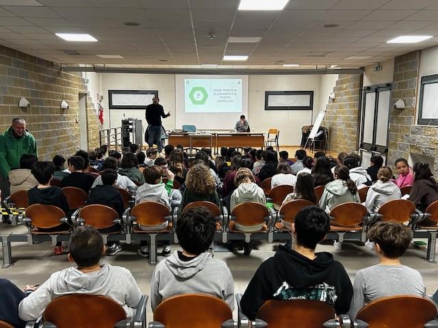 Generazione S: il Sassuolo nelle scuole con nutrizionista e psicologo dello sport