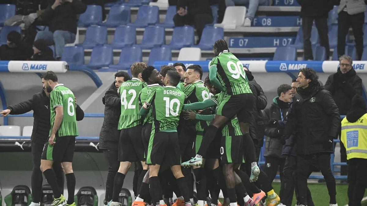 Sassuolo-Pisa 2-2, pagelle quotidiani: Pinamonti impreciso, Fadera il peggiore. Berardi divide