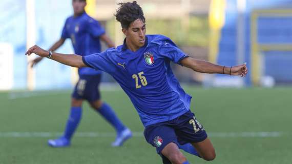 Kevin Bruno titolare e ammonito nell'1-0 dell'Italia U17 contro la Polonia. Sotto gli occhi di Mancini