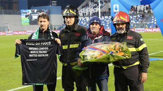 I tifosi di Sassuolo e Bologna hanno ricordato i pompieri scomparsi a Quargnento