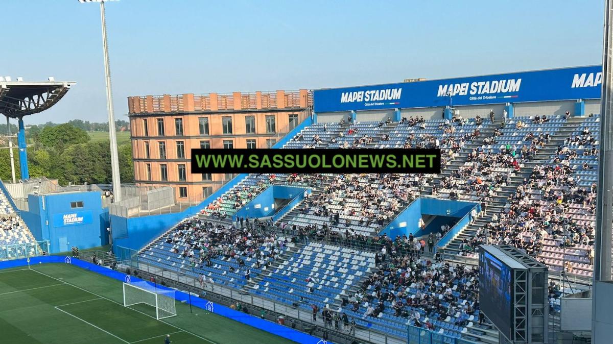 Sassuolo-Como, protesta dei tifosi contro la Lega: curve vuote e striscione ironico