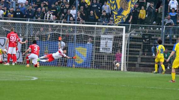 Saccani, il gol in Pergolettese-Triestina è un gioiello - VIDEO