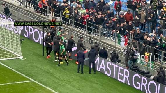Sassuolo, confronto squadra-tifosi dopo il ko con la Lazio - VIDEO