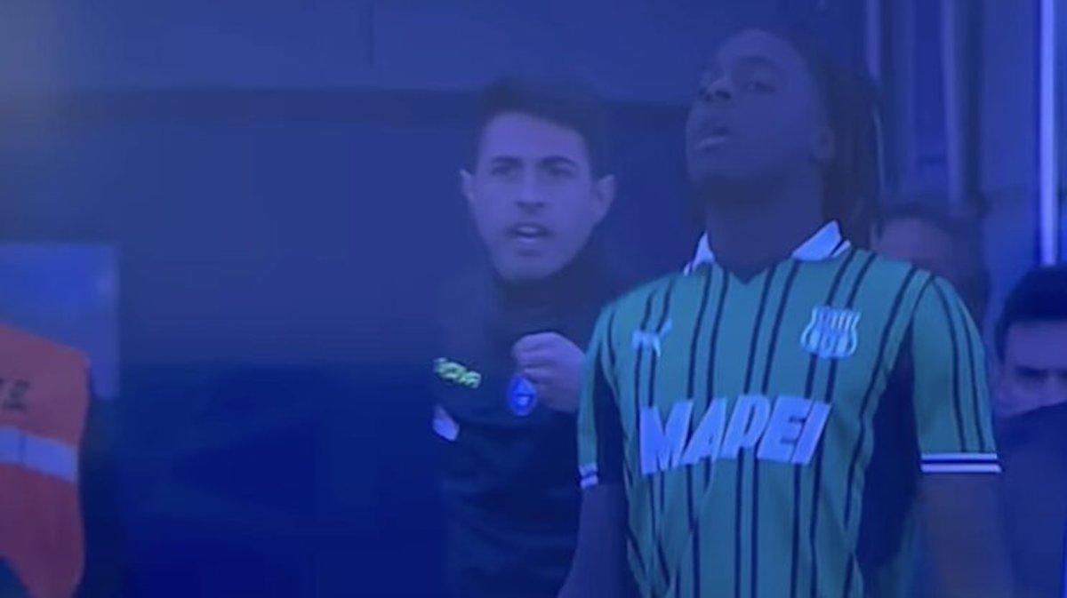 VIDEO - Bakola e il siparietto con il quarto uomo alla sostituzione: "Dove cazzo vai?"