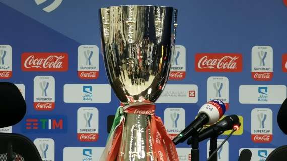 Supercoppa Italiana al Mapei Stadium: trofeo esposto a Reggio Emilia