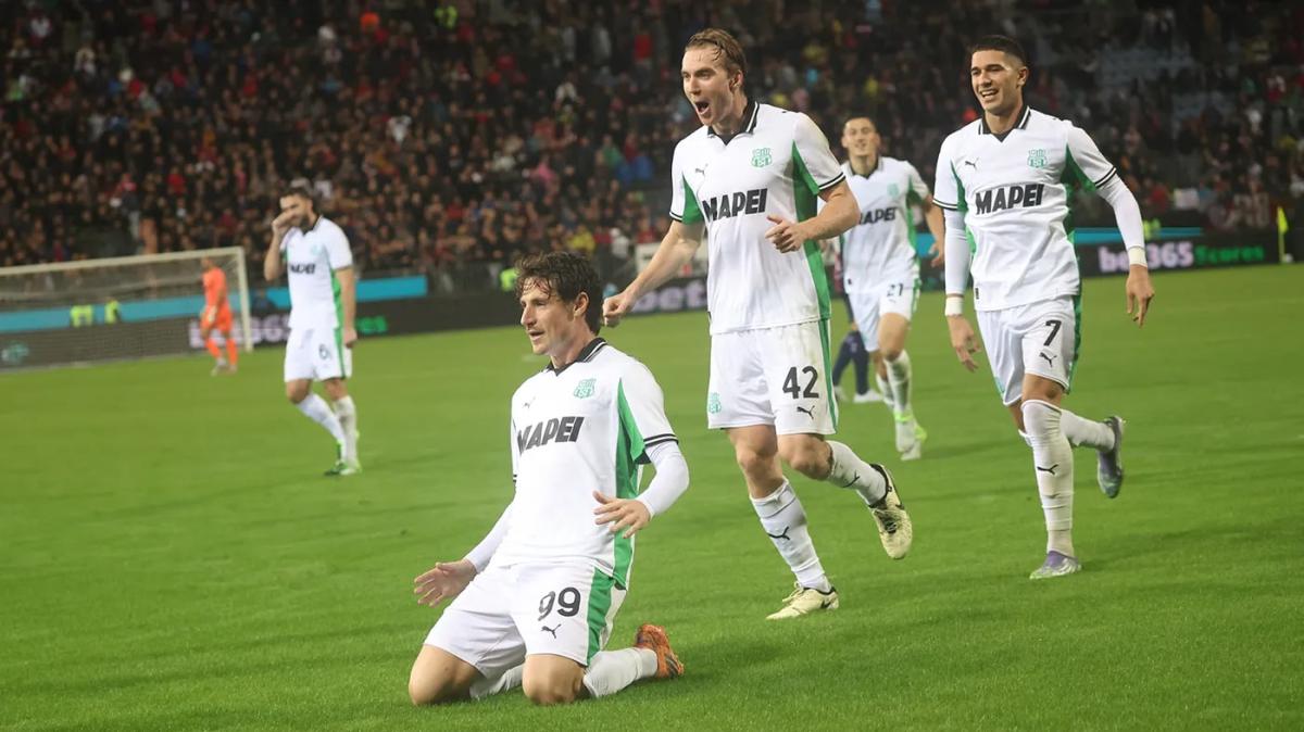 Cagliari-Sassuolo 1-2, pagelle quotidiani: Pinamonti incide, Matic preciso. Volpato cresce