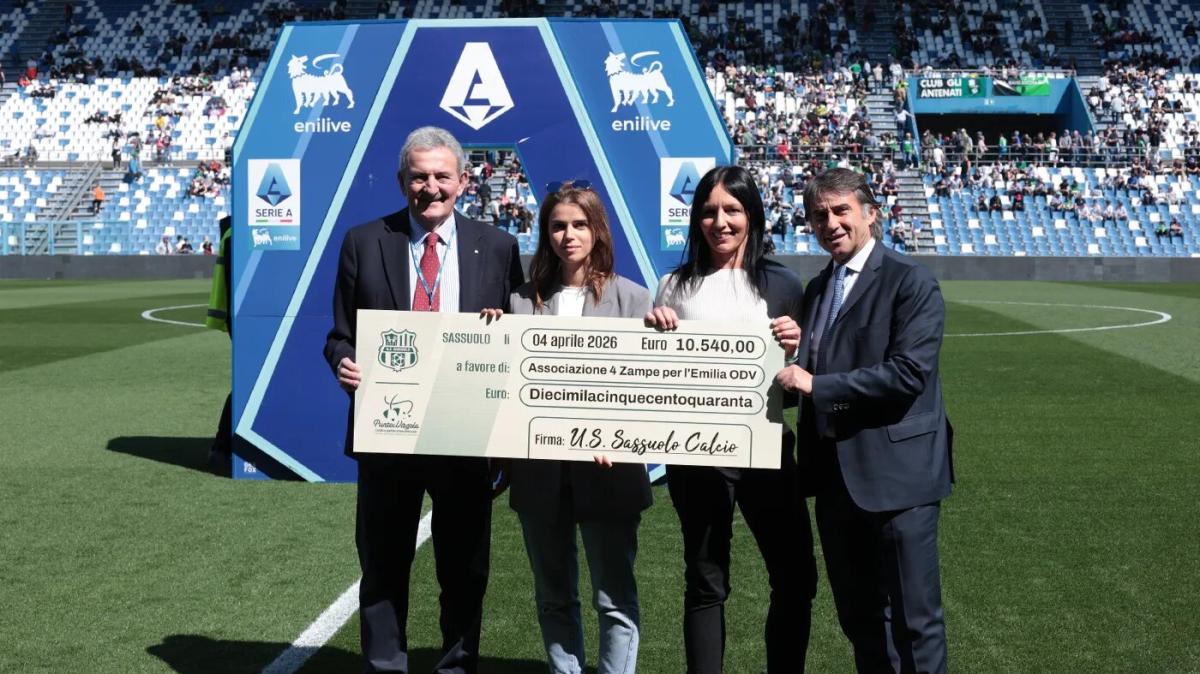 Sassuolo, prima del Cagliari la donazione per il progetto “Un gol a quattro zampe”