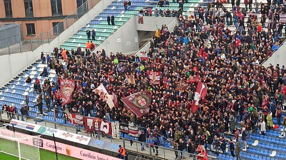 Reggiana-Modena: a inizio ripresa cori e striscioni contro il Sassuolo