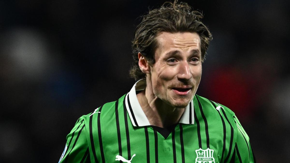 Calciomercato Sassuolo: richieste dall'estero per Pinamonti. Ma occhio alla Roma