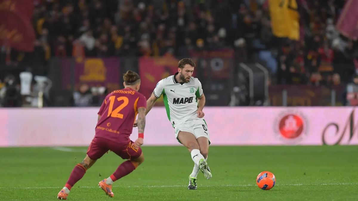 Roma-Sassuolo 2-0, pagelle quotidiani: Walukiewicz il peggiore, Pinamonti un fantasma