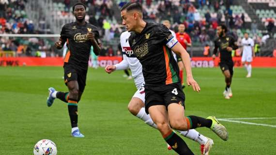 Calciomercato Sassuolo, doppio colpo in difesa: in arrivo Idzes e Candé dal Venezia