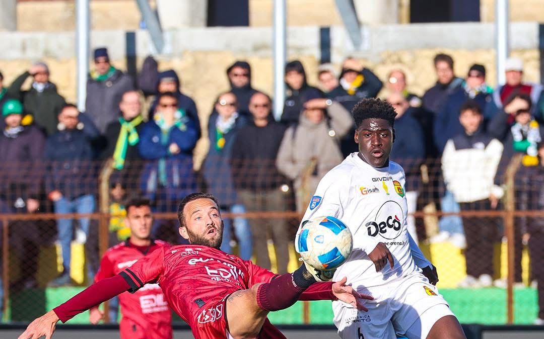 Reggina-Enna rinviata al 15 aprile: il motivo 