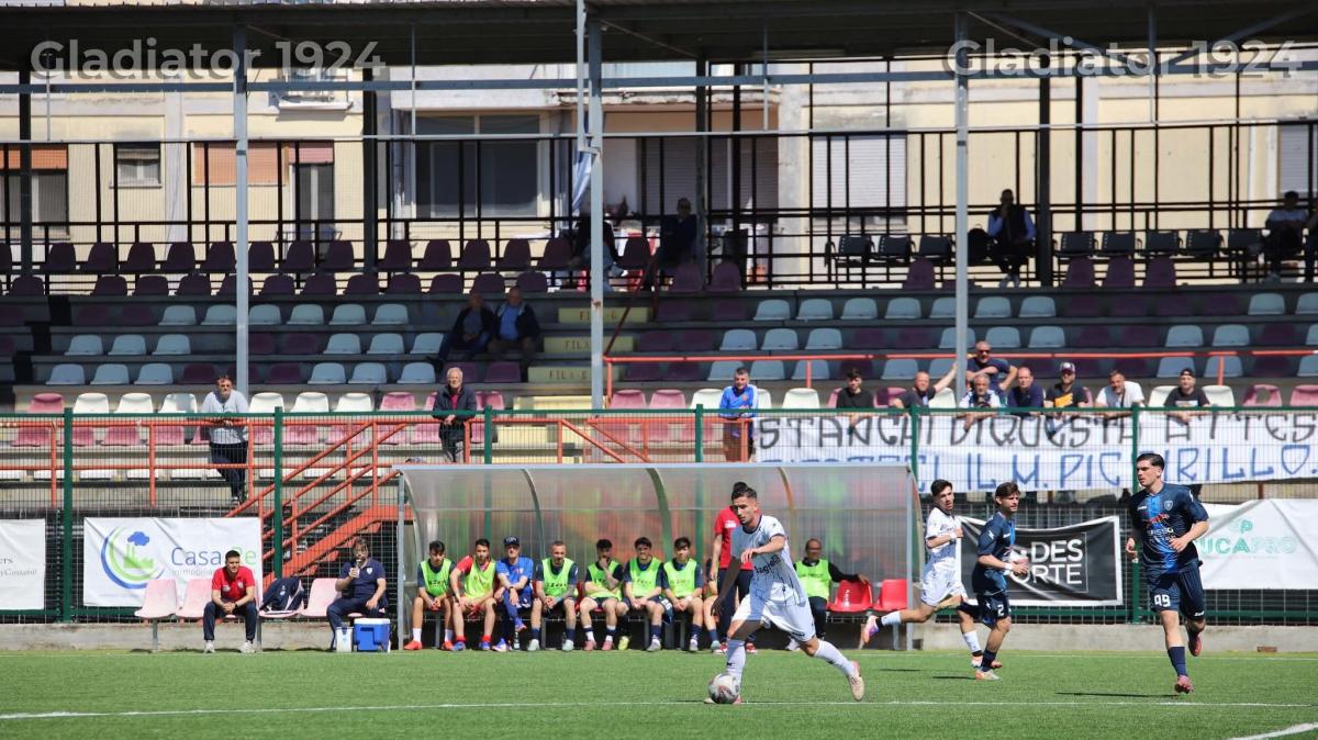 Gladiator, disdetti i pullman per i tifosi in trasferta: "Totale disaffezione nei confronti della squadra"