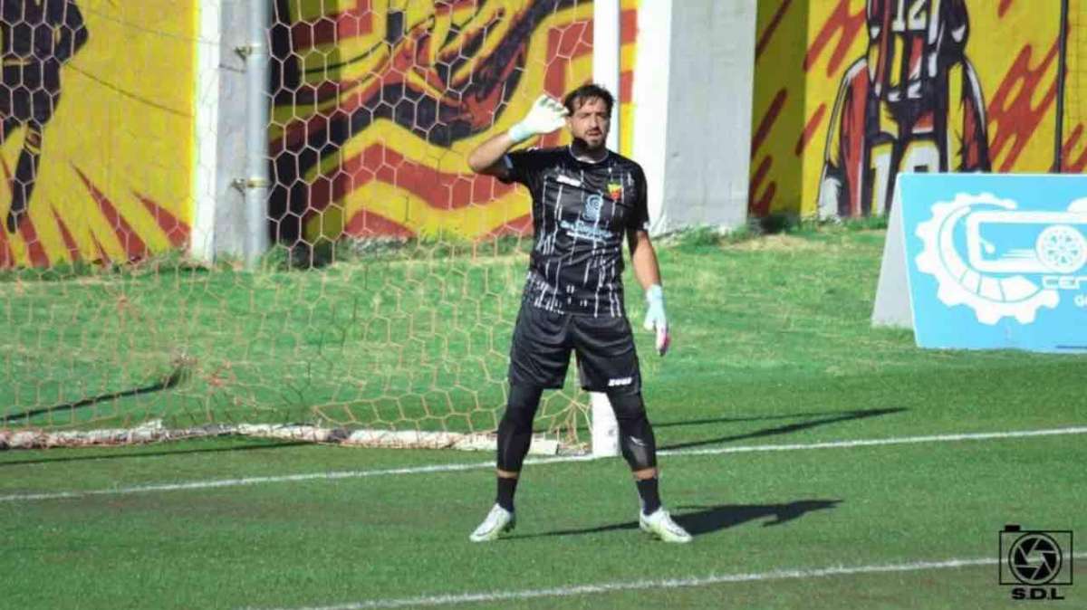 San Vito Positano, l'eroe della domenica è il portiere Palumbo: prima para un rigore, poi segna su punizione