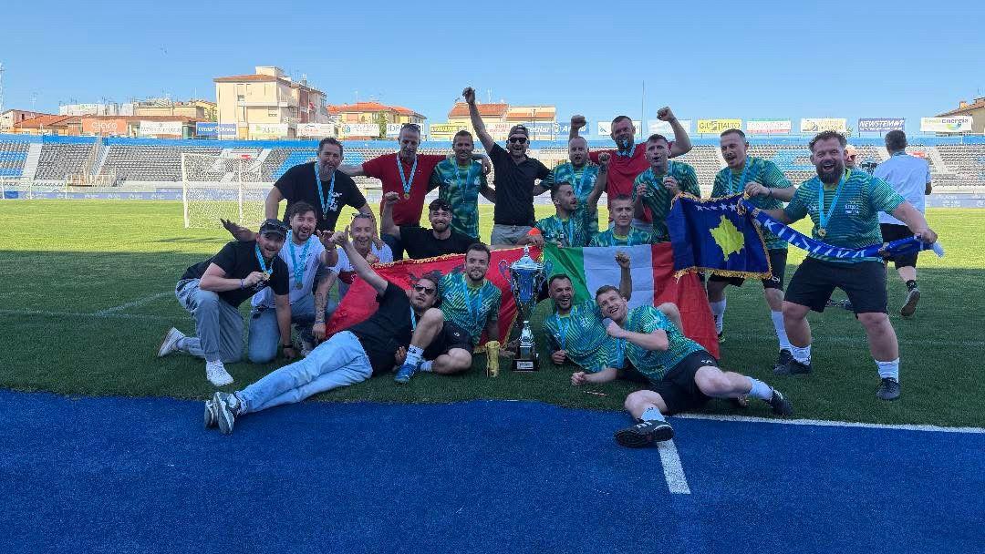 Trieste sul tetto d'Italia: la favola degli operai edili che hanno conquistato lo Scudetto del Calcio a 7