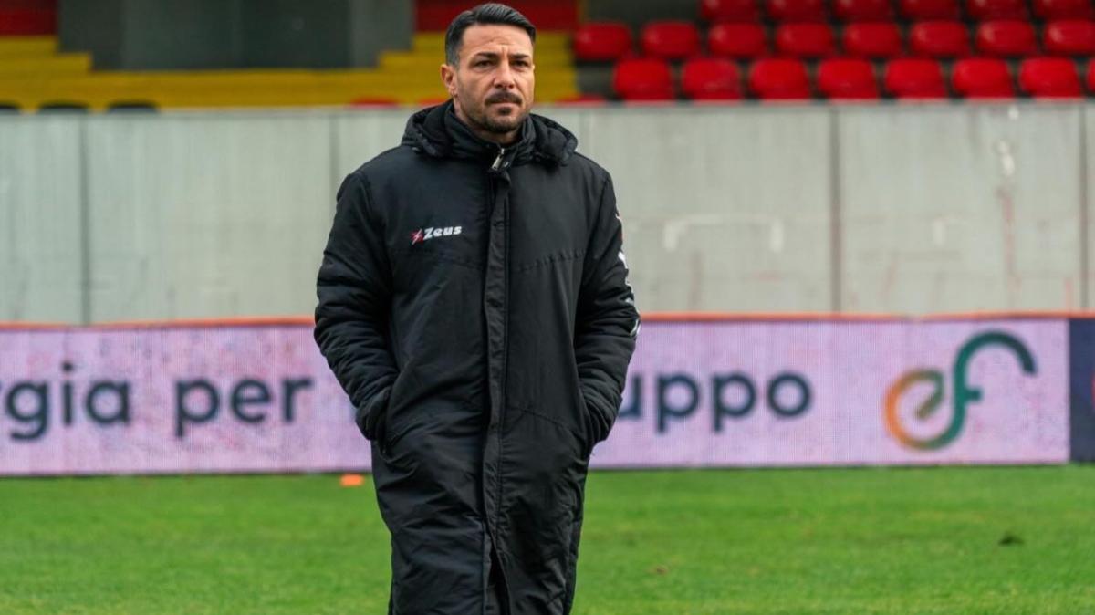 Acerrana, esonerato il DS Giuseppe Caccavallo: il comunicato del club