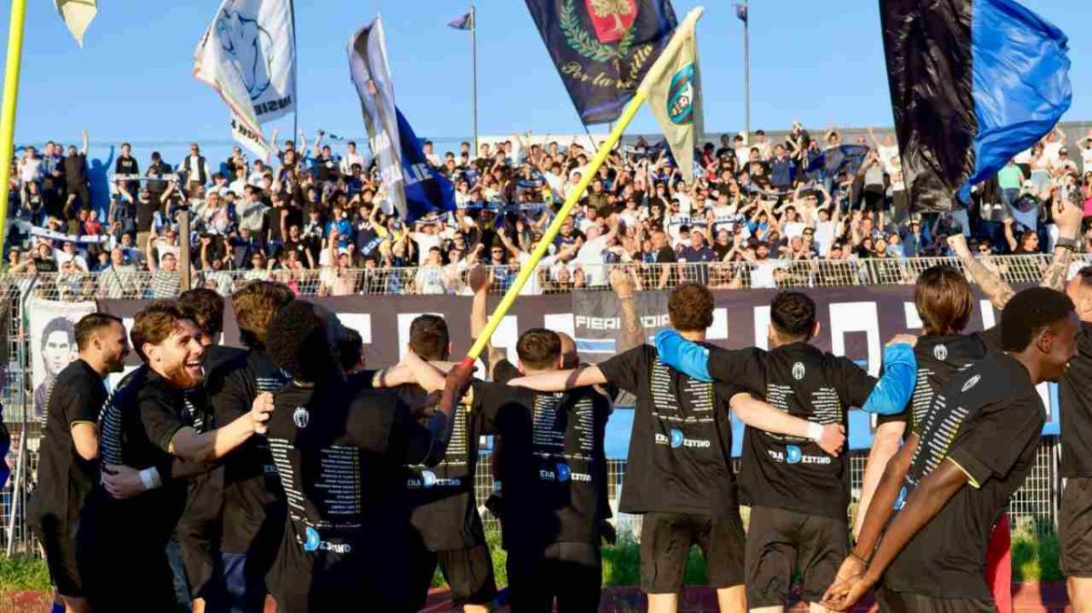 Il Bisceglie va oltre l'inferiorità numerica e vince la Coppa Italia Dilettanti