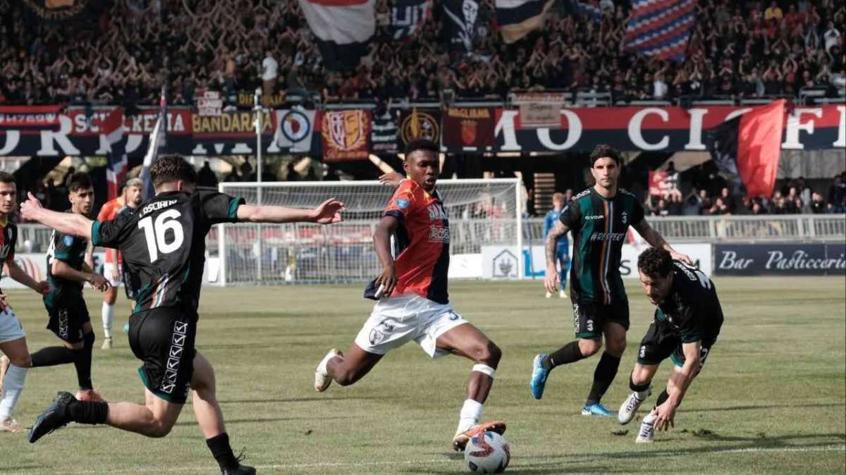 L'idolo Pogba e il sogno professionismo. Touré: "Samb? Ho accettato subito. Ora voglio vincere il campionato"