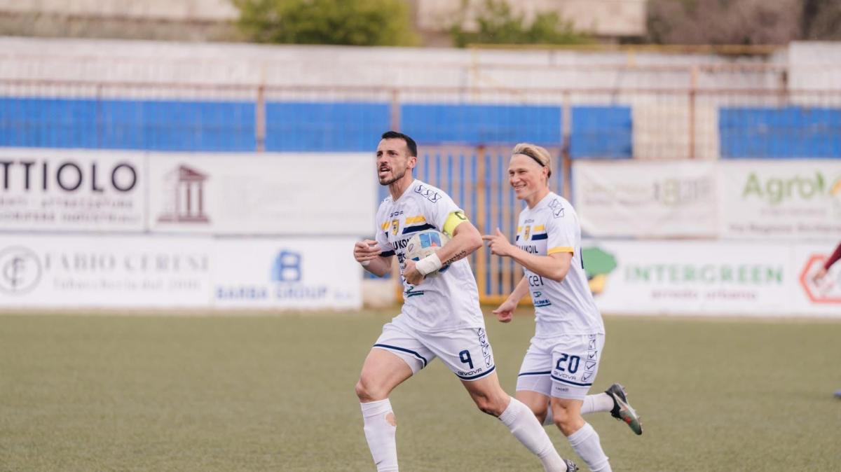 Castrumfavara fuori dalla zona playout grazie alle reti di Varela: quattro centri consecutivi per l'argentino