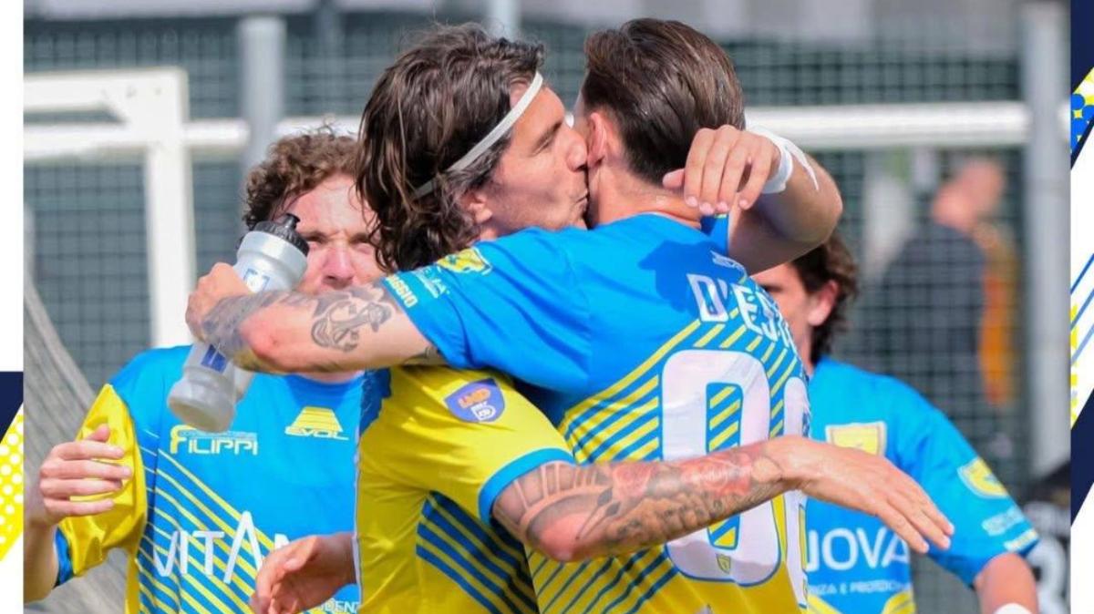 Paloschi e compagni esultano