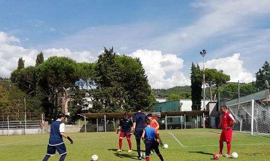 Olmoponte Arezzo : La professionalità di fare calcio.