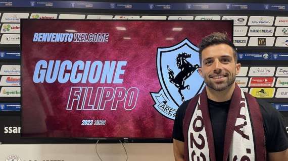 Il forte attaccante Filippo Guccione sceglie l' amaranto dell' Arezzo 