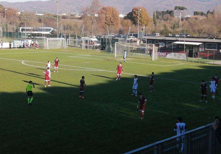 Arezzo Primavera: L'Orgoglio Amaranto Ferma la Capolista