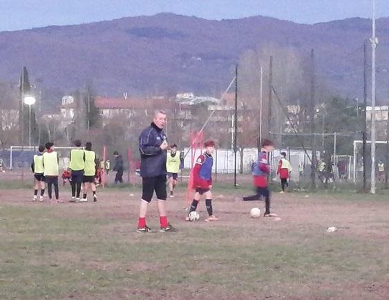 Cuore, tecnica e ambizione: gli Esordienti di Andrea Menghini verso l’Aretium Cup 2026.