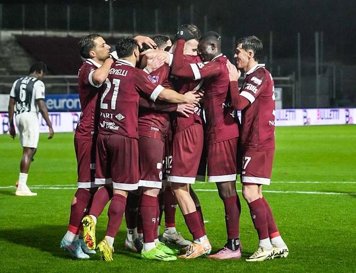 La scacchiera di Bucchi: così il tecnico amaranto ha imbrigliato la Pianese