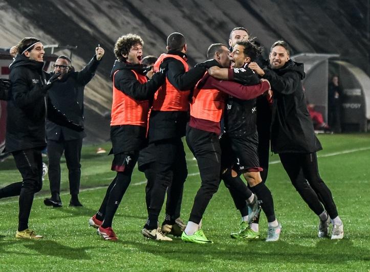 Pagelle Carpi-Arezzo: Gilli è un muro, Guccione inventa e Venturi blinda la porta