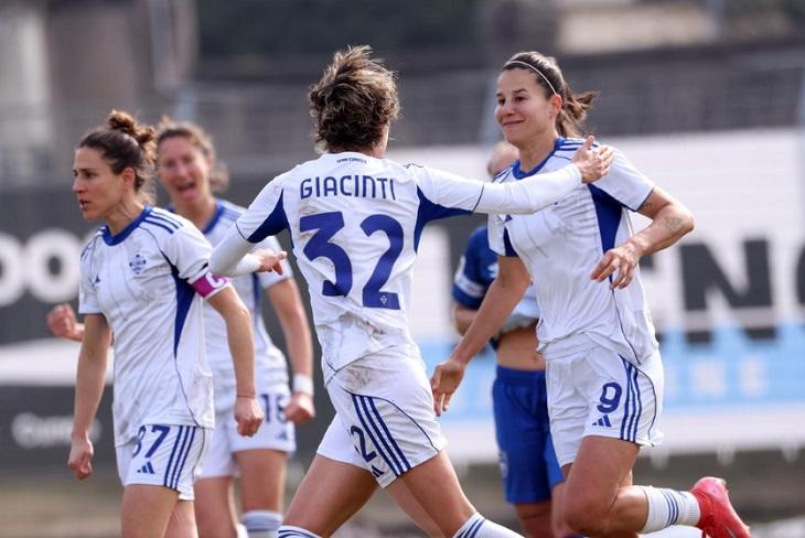 Serie B Femminile: Il Como frena a Cuneo, il Lumezzane accorcia il distacco.