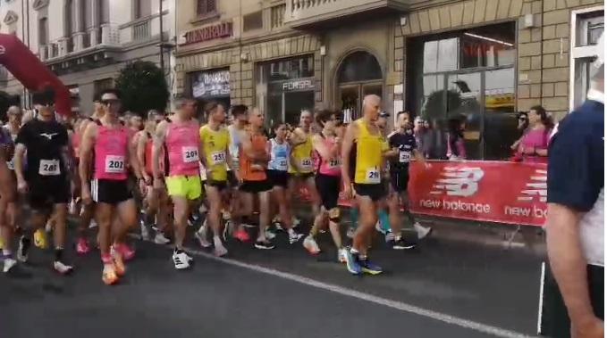 Alessia Salvadori da applausi al Memorial Occhiolini-Tognalini: grinta e cuore nel centro storico