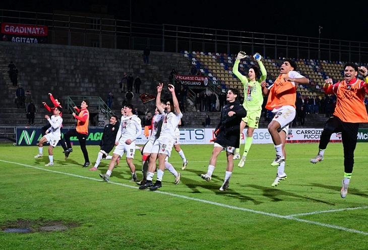 Lucchese in Finale! La Notte di Nicola Palma: Doppietta e Sestese Ko.